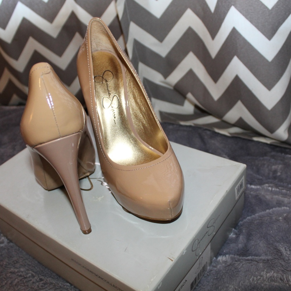 Heels - Picture 2 of 2